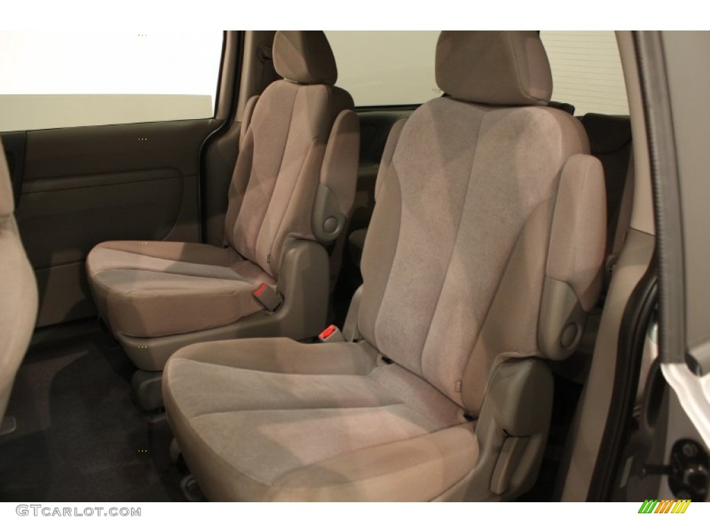 2011 Sedona LX - Clear Silver / Gray photo #14