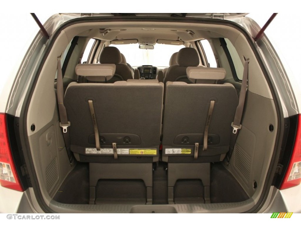 2011 Sedona LX - Clear Silver / Gray photo #16