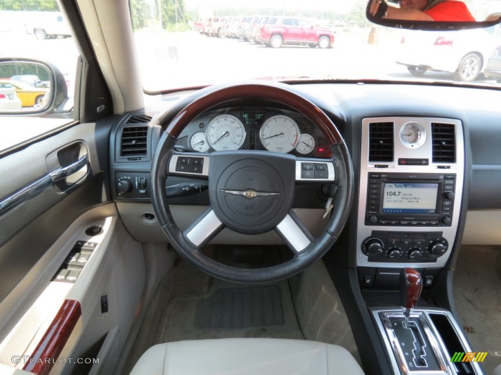 2007 Chrysler 300 C HEMI Dark Khaki/Light Graystone Dashboard Photo #69515806