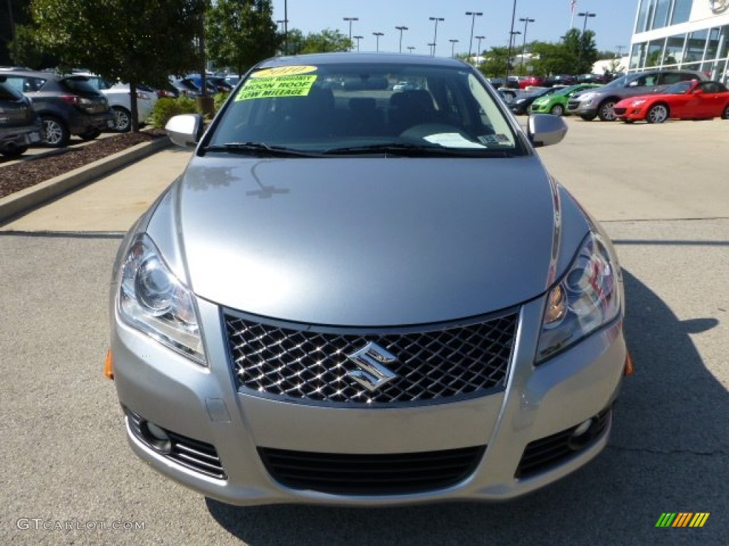 2010 Kizashi GTS - Platinum Silver Metallic / Black photo #8