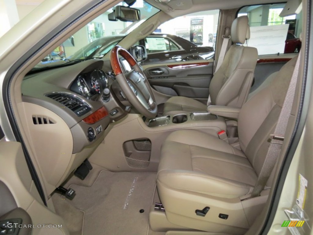 Black/Light Graystone Interior 2013 Chrysler Town & Country Touring - L Photo #69524628
