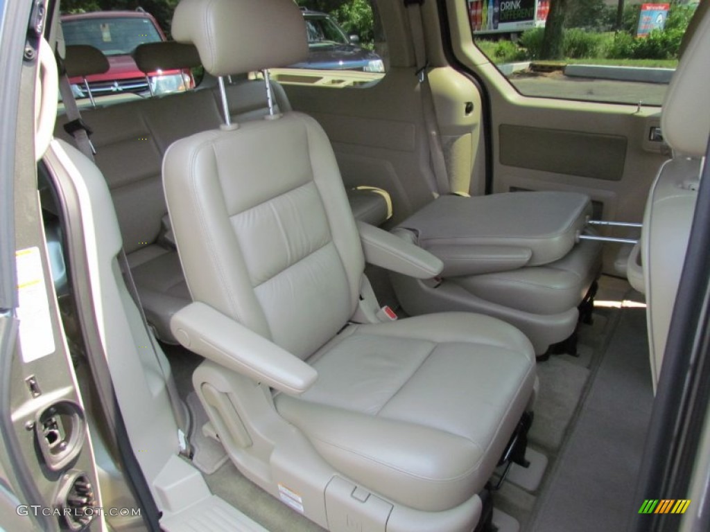 Pebble Beige Interior 2005 Ford Freestar Limited Photo #69528543