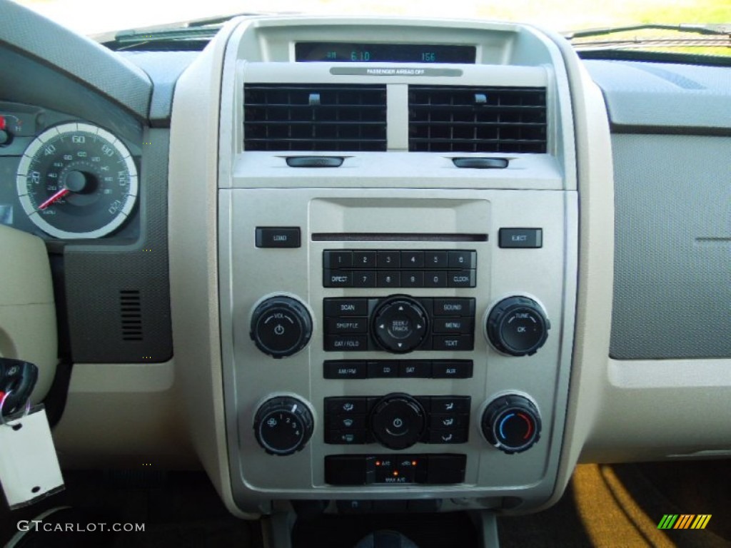 2008 Ford Escape XLT V6 Controls Photo #69528717