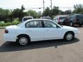 2000 Bright White Chevrolet Malibu Sedan  photo #5