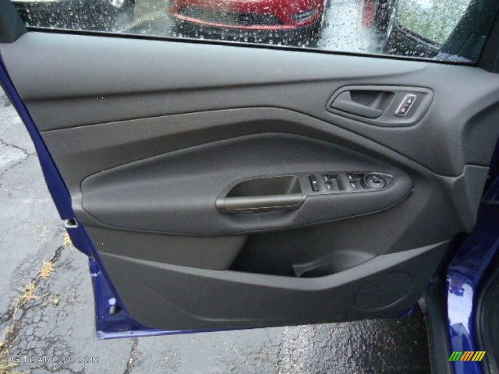2013 Ford Escape S Door Panel Photos