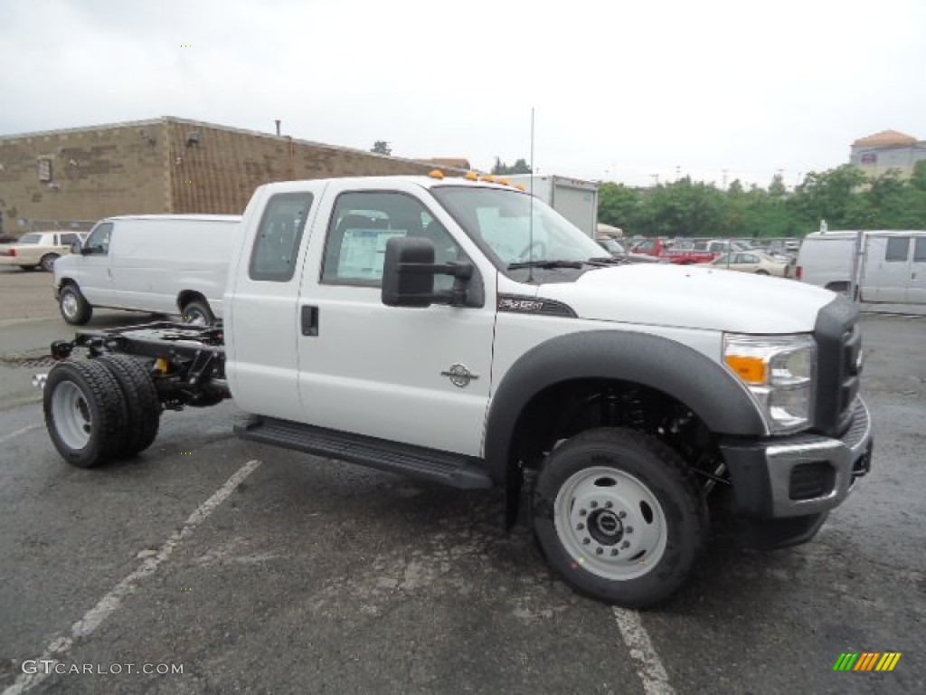2012 F450 Super Duty XL SuperCab Chassis 4x4 - Oxford White / Steel photo #1