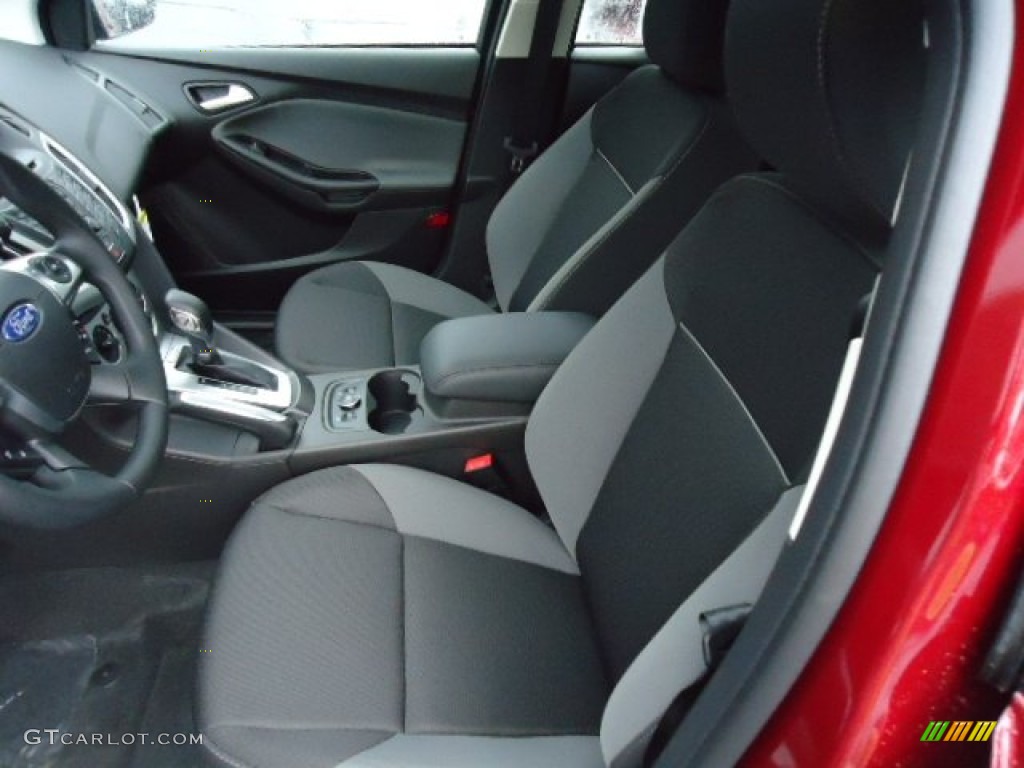 2013 Ford Focus SE Hatchback Front Seat Photo #69530823