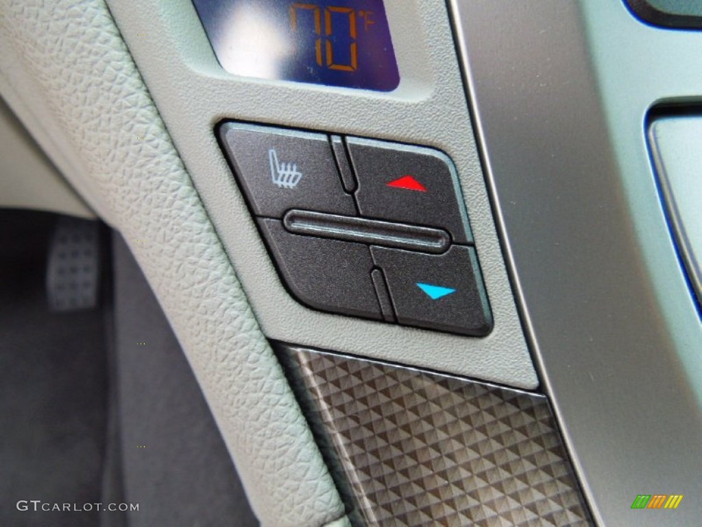 2012 Cadillac CTS Coupe Controls Photo #69531939