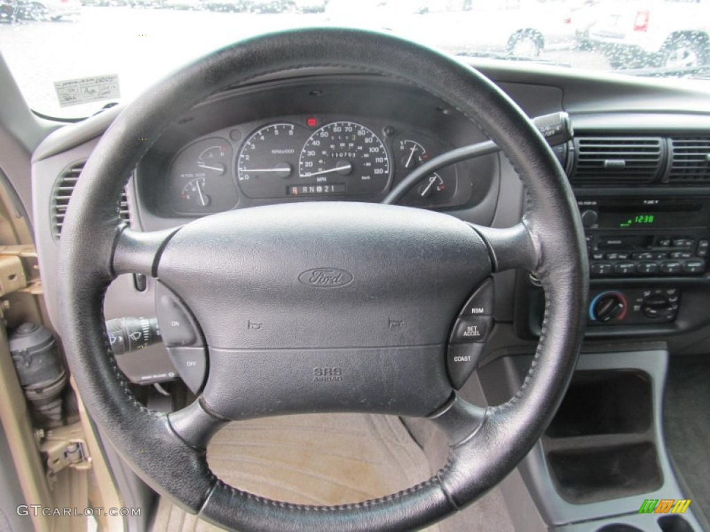 2000 Ford Explorer XLT 4x4 Medium Graphite Steering Wheel Photo #69535662