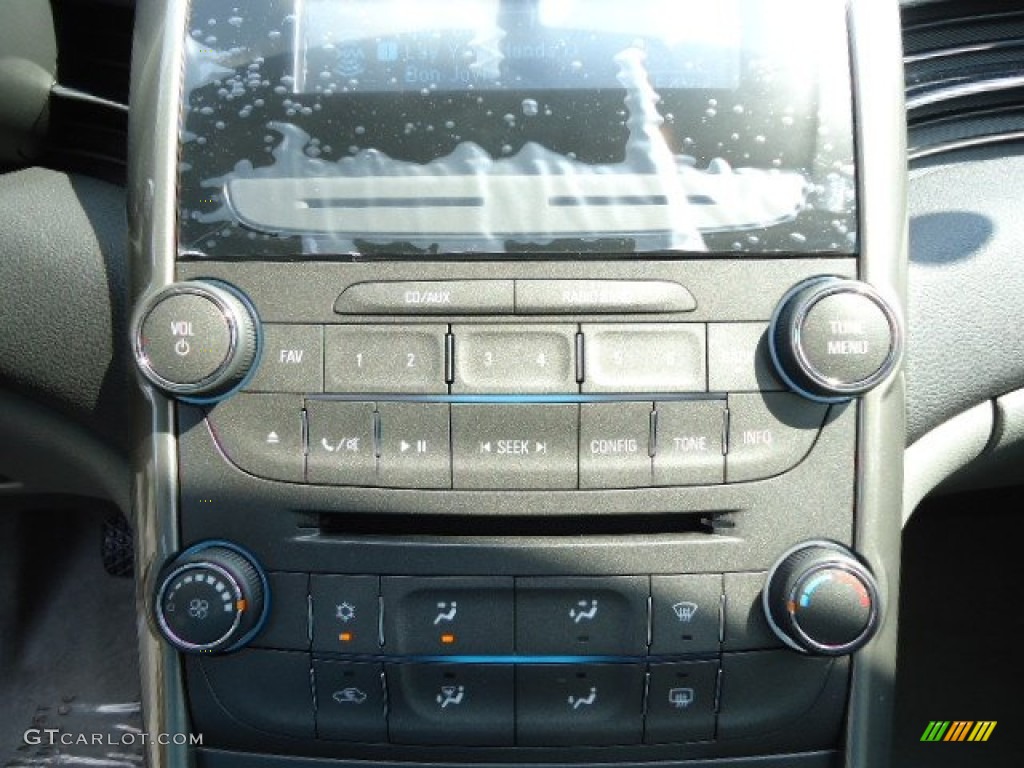 2013 Chevrolet Malibu LS Controls Photo #69536403