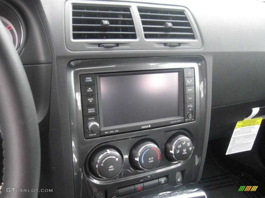 2010 Dodge Challenger R/T Classic Furious Fuchsia Edition Controls Photos