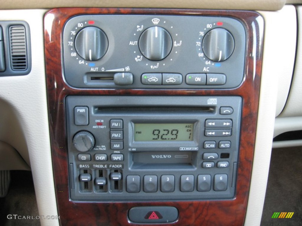 1999 Volvo V70 Wagon Controls Photos