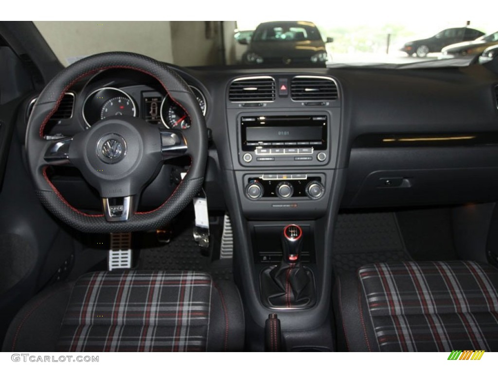 2013 GTI 4 Door - Carbon Steel Gray Metallic / Interlagos Plaid Cloth photo #15