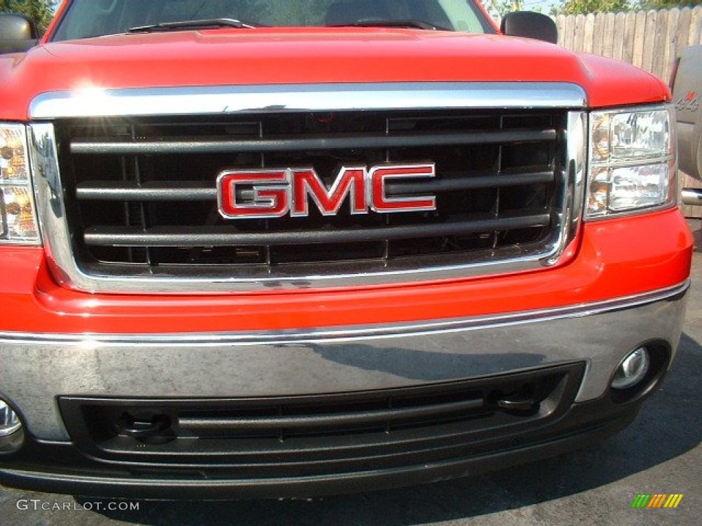 2008 Sierra 1500 SLE Crew Cab - Fire Red / Ebony photo #2