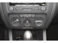 Black Uni - Jetta SE Sedan Photo No. 18