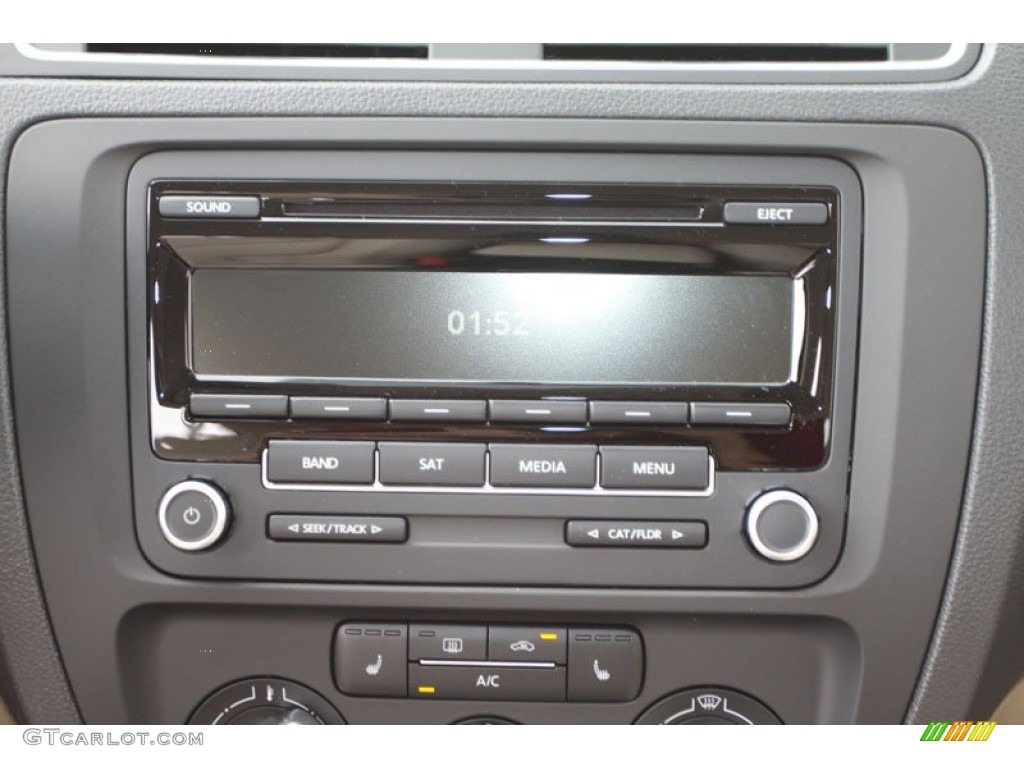 2013 Volkswagen Jetta TDI Sedan Audio System Photos