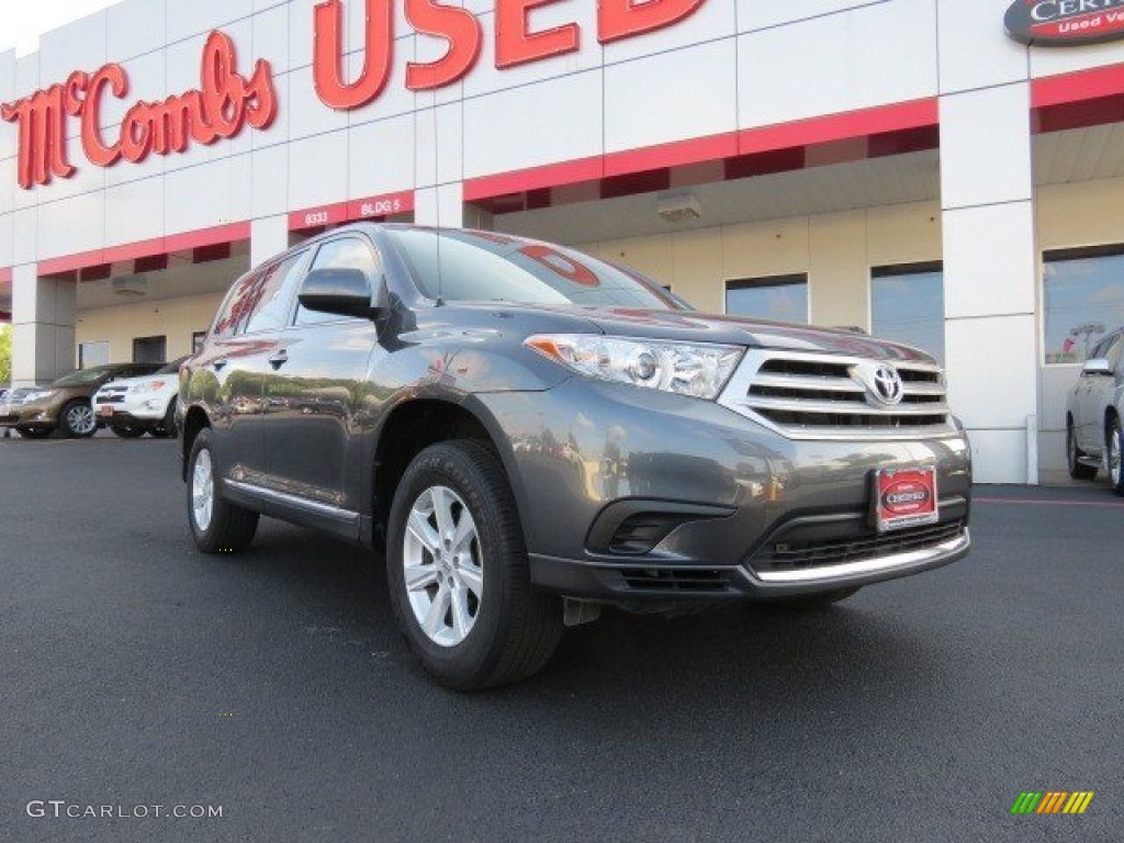 Magnetic Gray Metallic Toyota Highlander