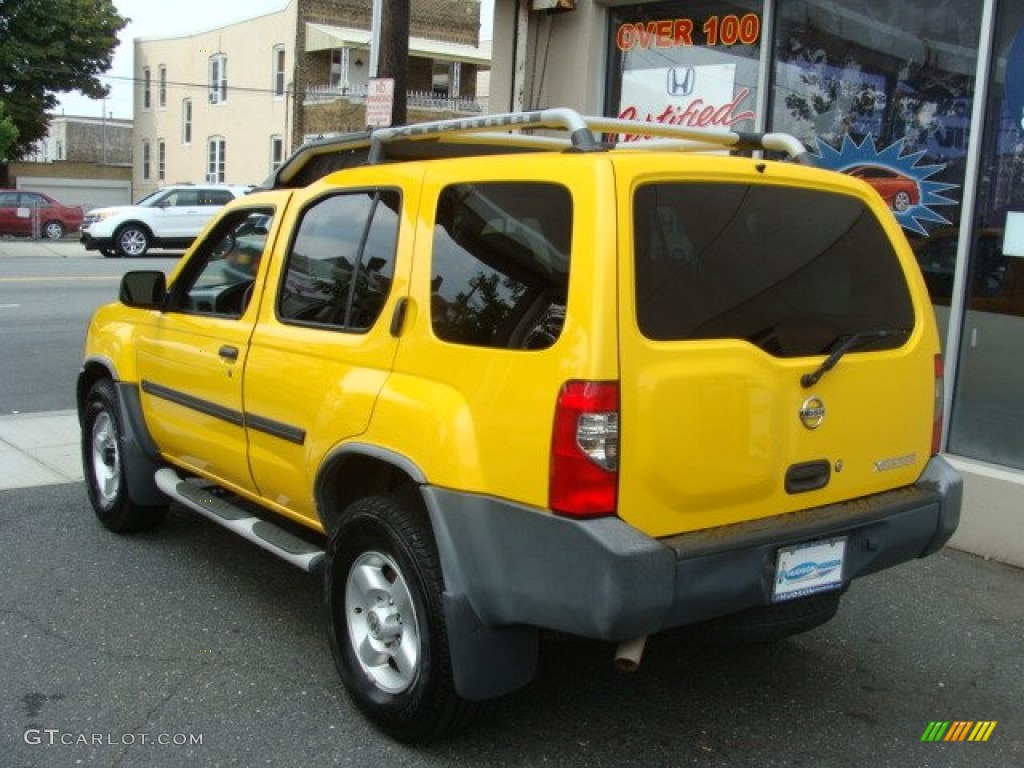 2003 Xterra XE V6 4x4 - Solar Yellow / Charcoal photo #4