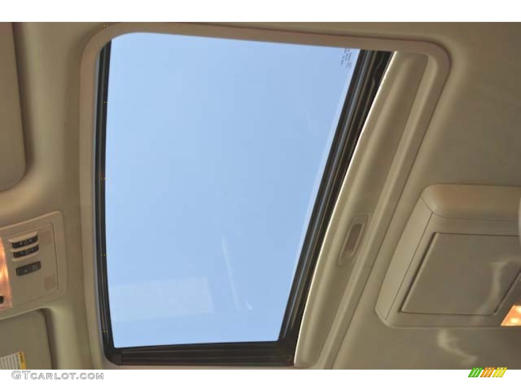 2011 Cadillac Escalade Luxury AWD Sunroof Photo #69549429