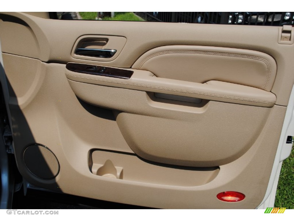 2010 Cadillac Escalade Hybrid AWD Cashmere/Cocoa Door Panel Photo #69549540