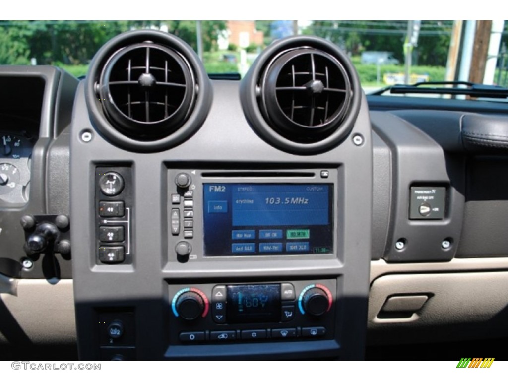 2005 Hummer H2 SUV Controls Photo #69549822