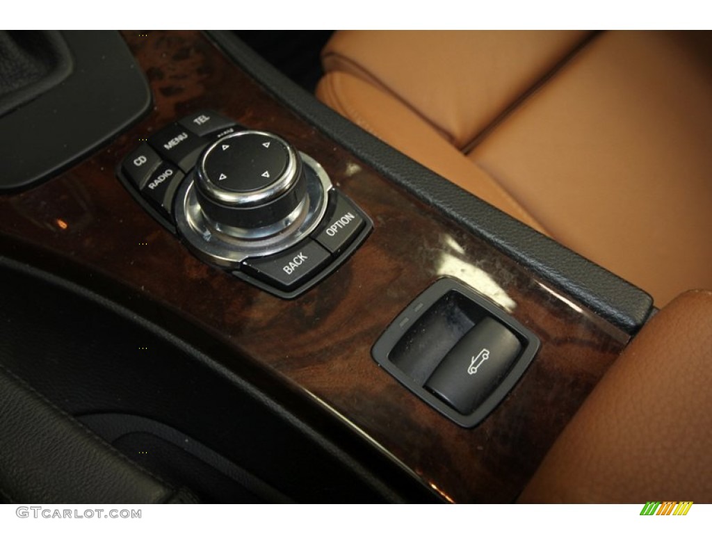 2010 BMW 3 Series 328i Convertible Controls Photo #69550348