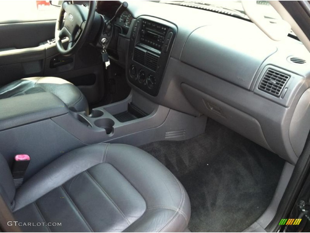 2002 Explorer XLT 4x4 - Black Clearcoat / Midnight Grey photo #8