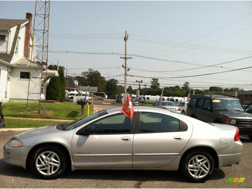 Bright Silver Metallic 2000 Dodge Intrepid Standard Intrepid Model Exterior Photo #69551193