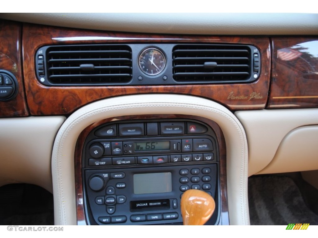 2000 XJ Vanden Plas - Carnival Red / Oatmeal photo #10