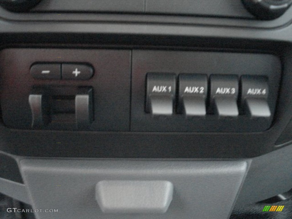 2012 Ford F350 Super Duty XL SuperCab 4x4 Commercial Controls Photo #69551793