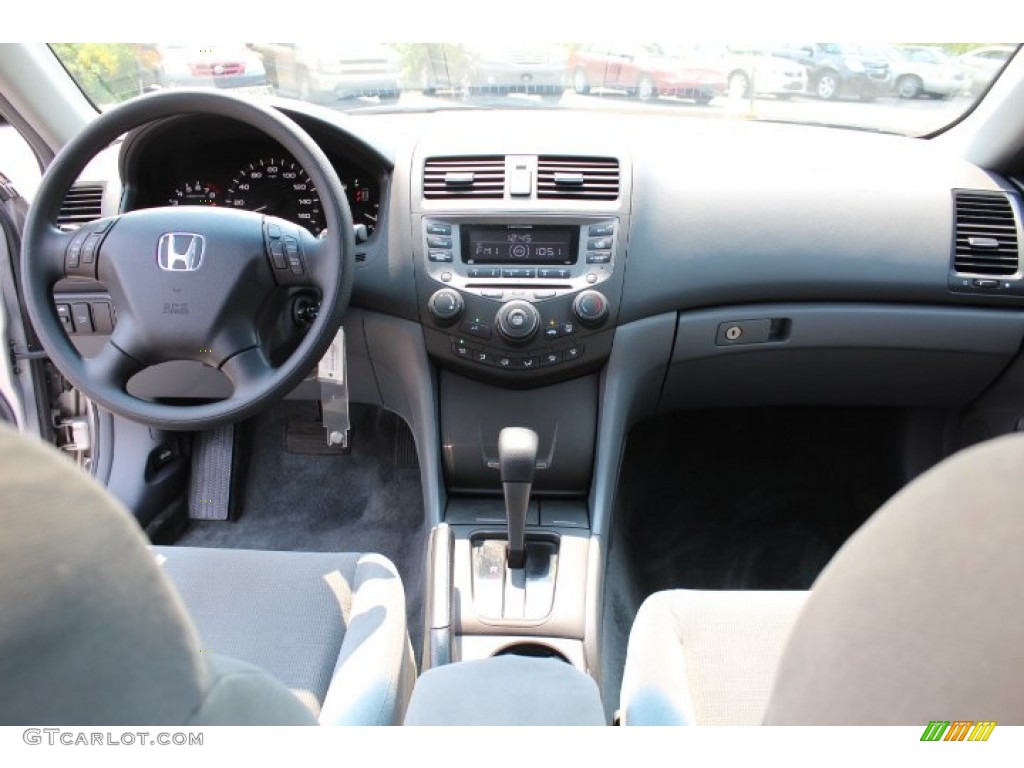 2006 Accord LX V6 Sedan - Alabaster Silver Metallic / Gray photo #12