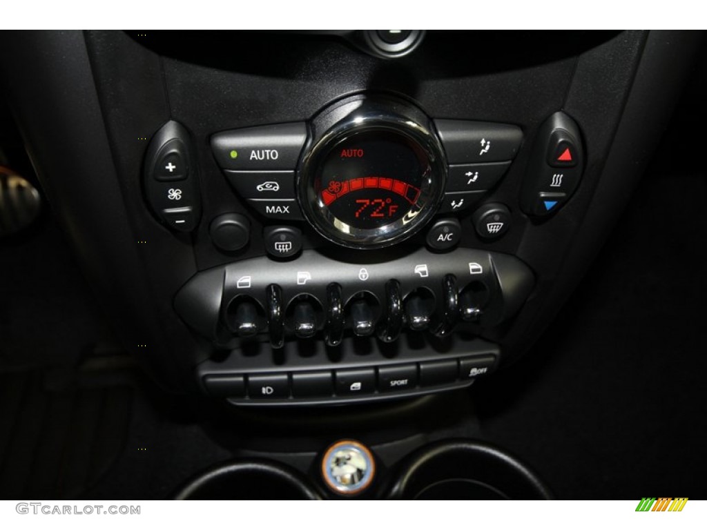 2012 Mini Cooper S Countryman Controls Photo #69554565