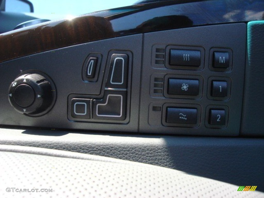 2004 BMW 7 Series 745Li Sedan Controls Photo #69555368