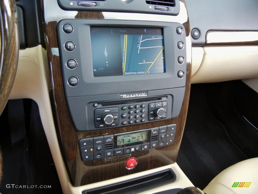 2011 Maserati Quattroporte S Controls Photo #69555425