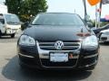 Black - Jetta SE Sedan Photo No. 2