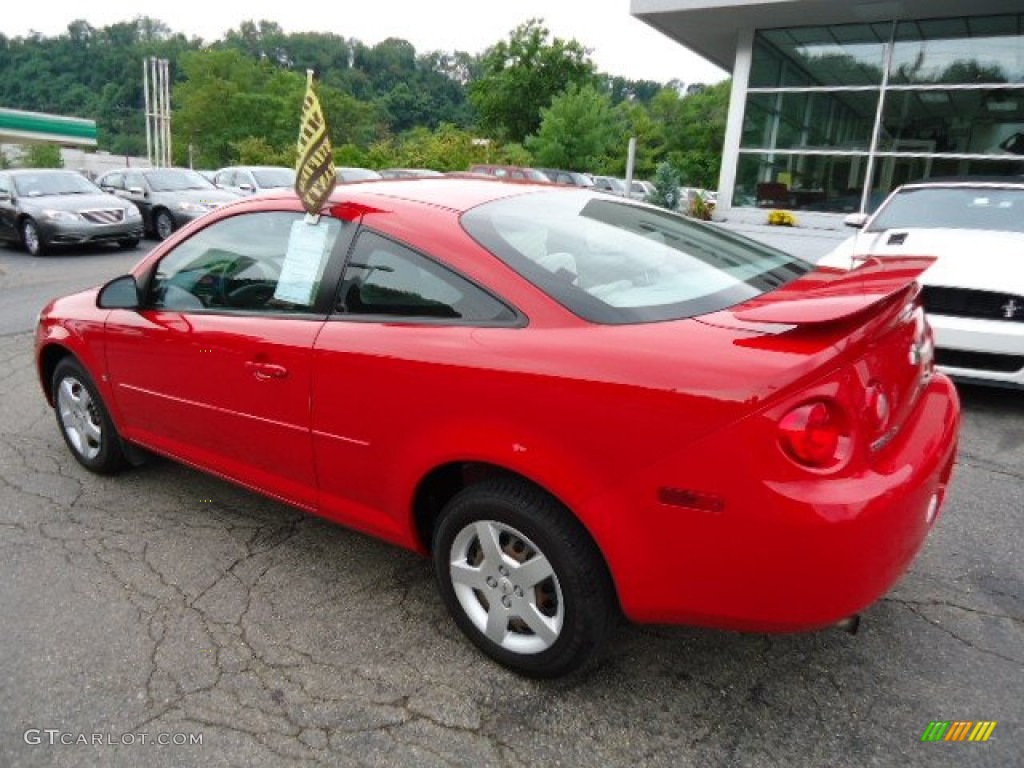 2007 Cobalt LS Coupe - Victory Red / Gray photo #3