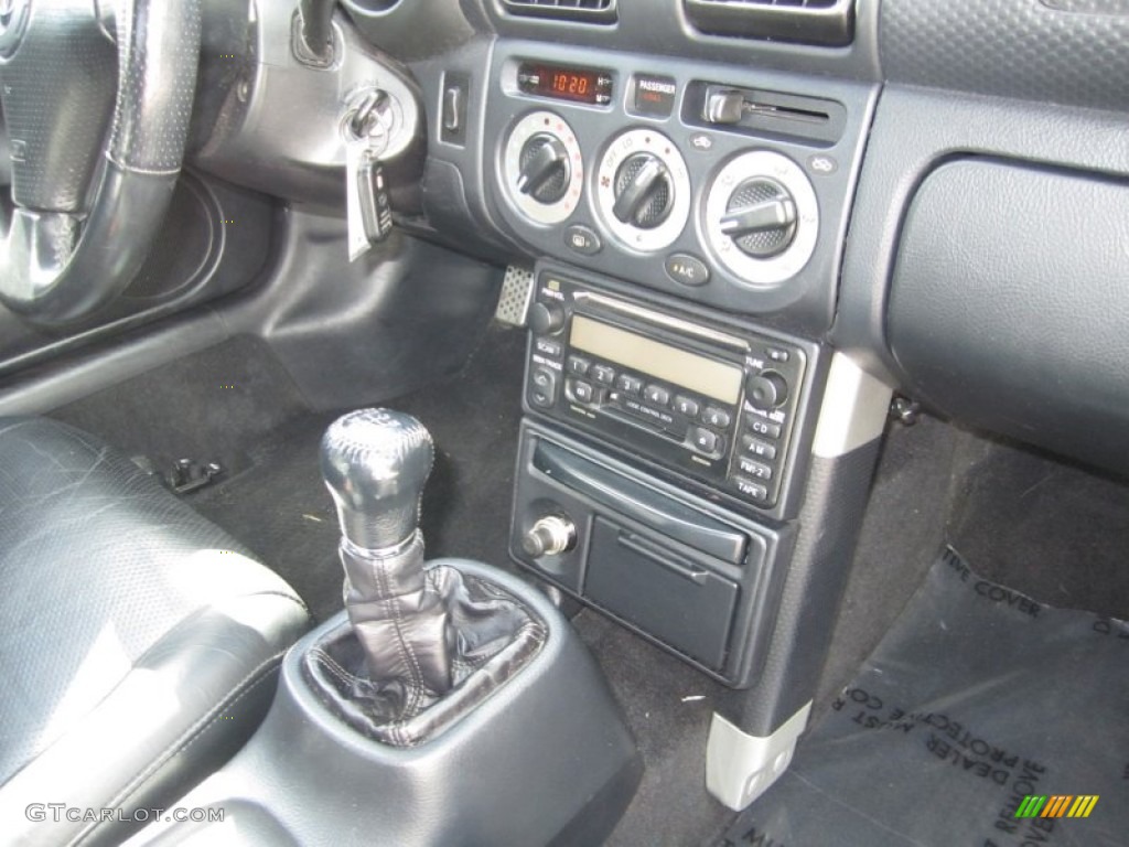 2001 MR2 Spyder Roadster - Black / Black photo #12