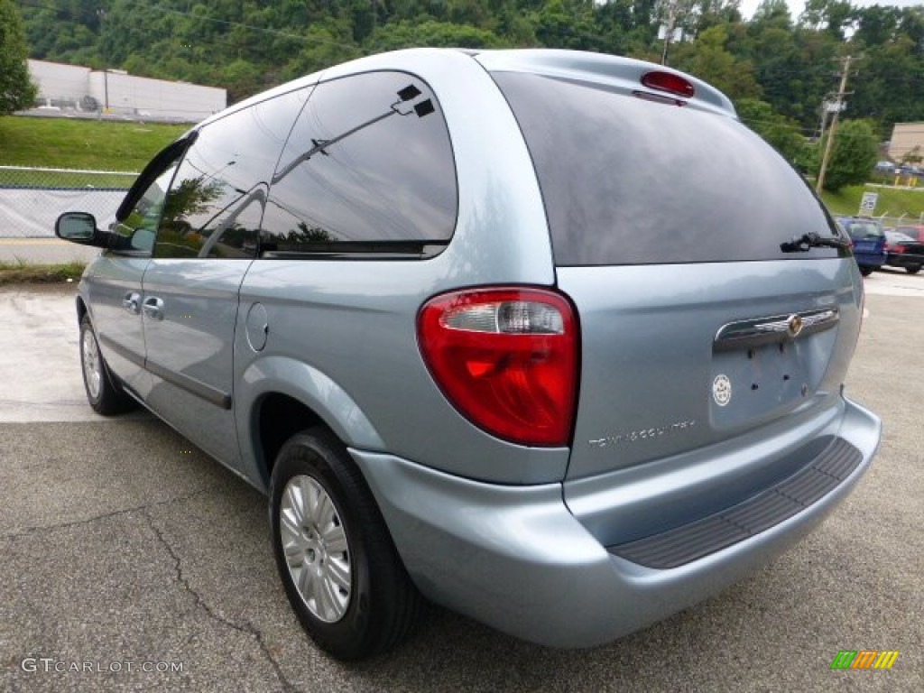 Butane Blue Pearl 2006 Chrysler Town & Country Standard Town & Country Model Exterior Photo #69558864