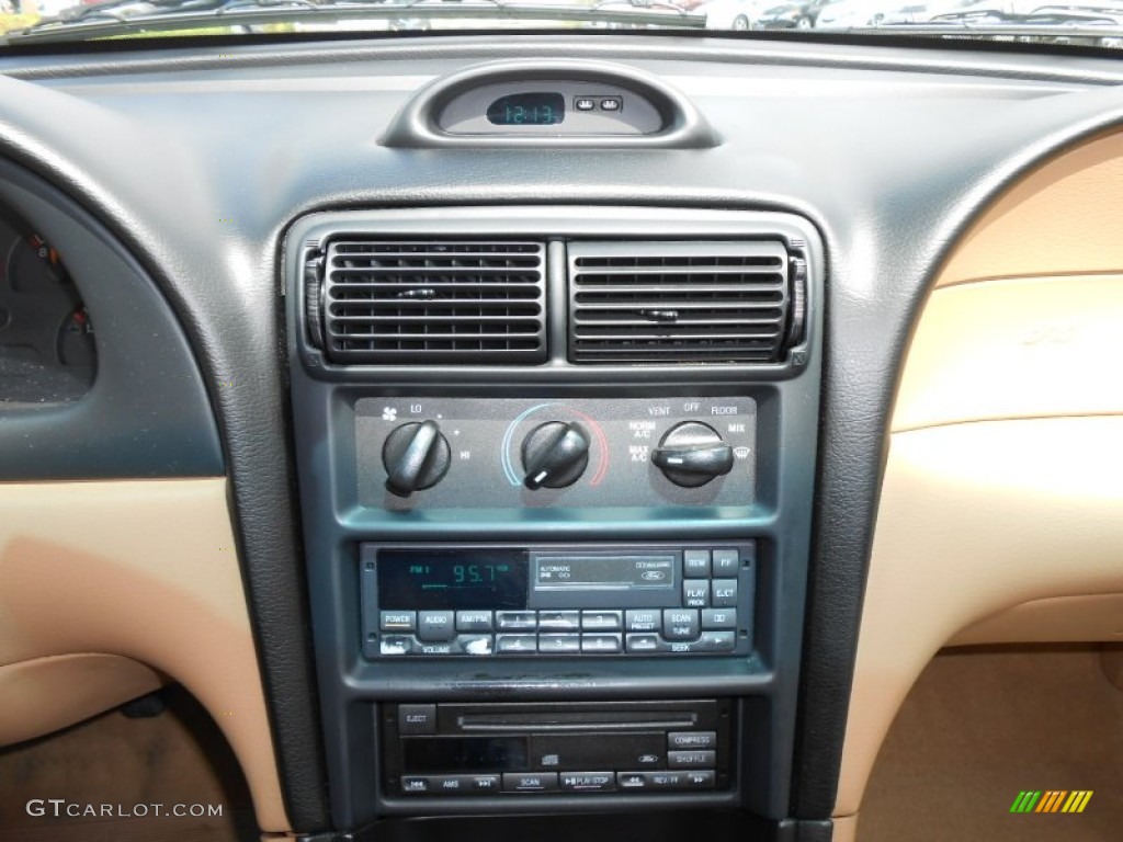 1997 Ford Mustang GT Coupe Controls Photo #69559392
