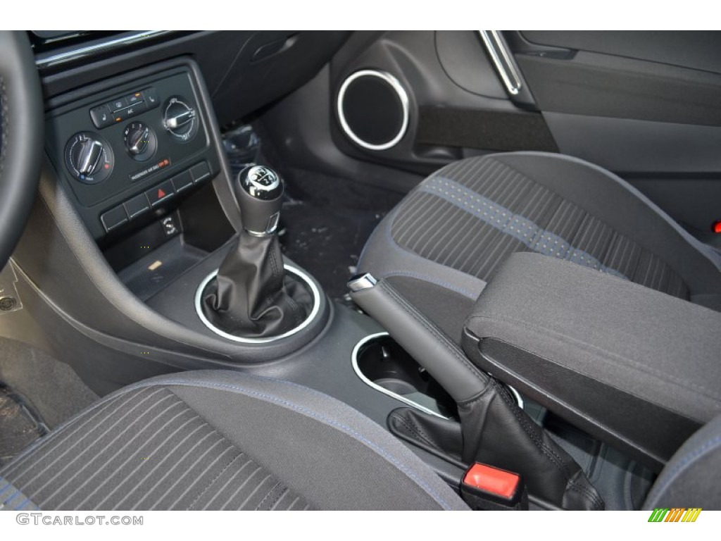 2013 Volkswagen Beetle Turbo 6 Speed Manual Transmission Photo #69560892