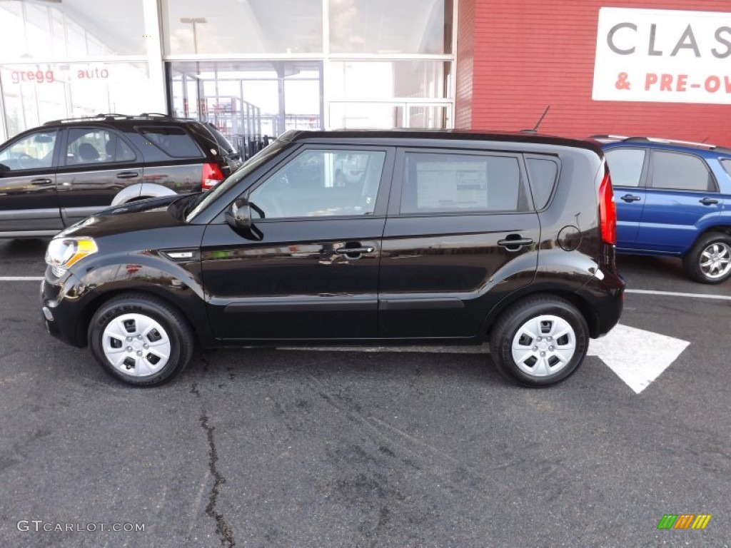 2013 Soul 1.6 - Shadow Black / Black Cloth photo #2