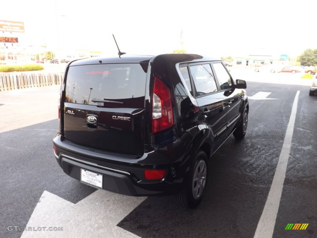 2013 Soul 1.6 - Shadow Black / Black Cloth photo #5