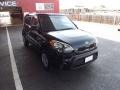 2013 Shadow Black Kia Soul 1.6  photo #7