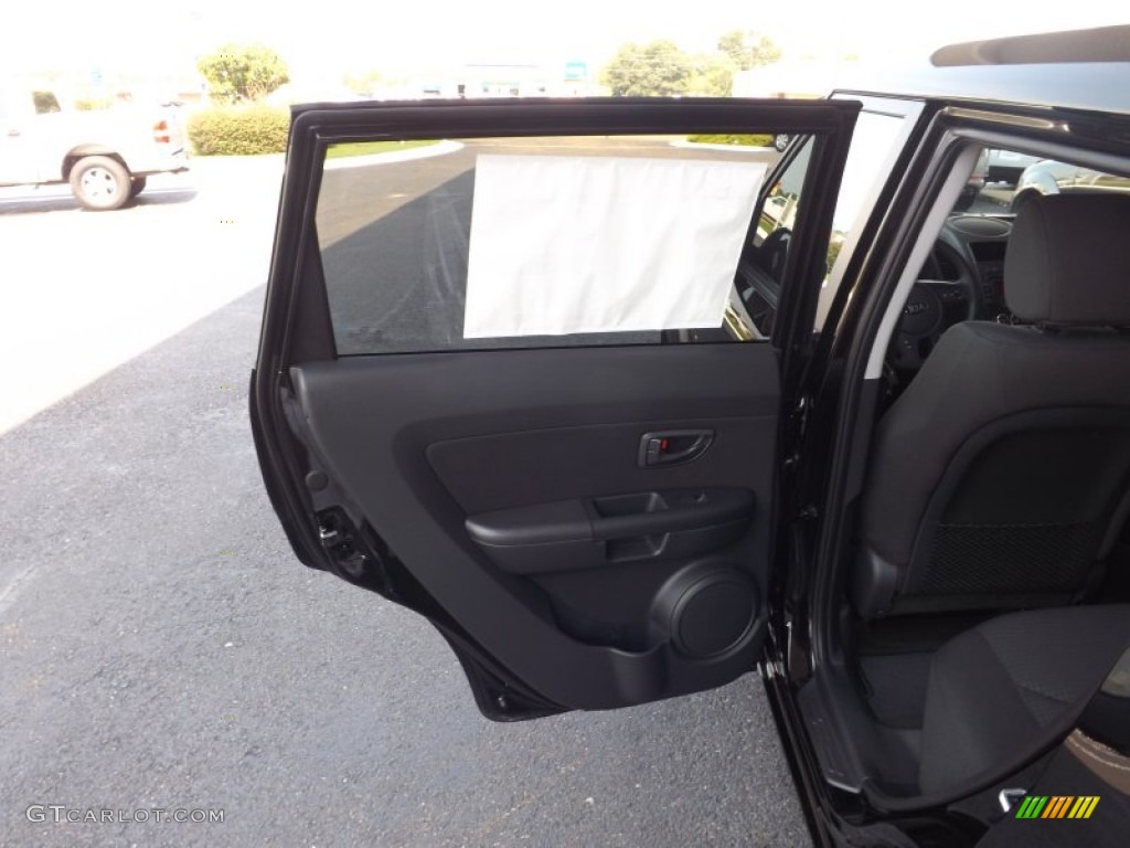 2013 Soul 1.6 - Shadow Black / Black Cloth photo #16