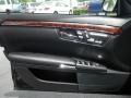 Black - S 550 4Matic Sedan Photo No. 37