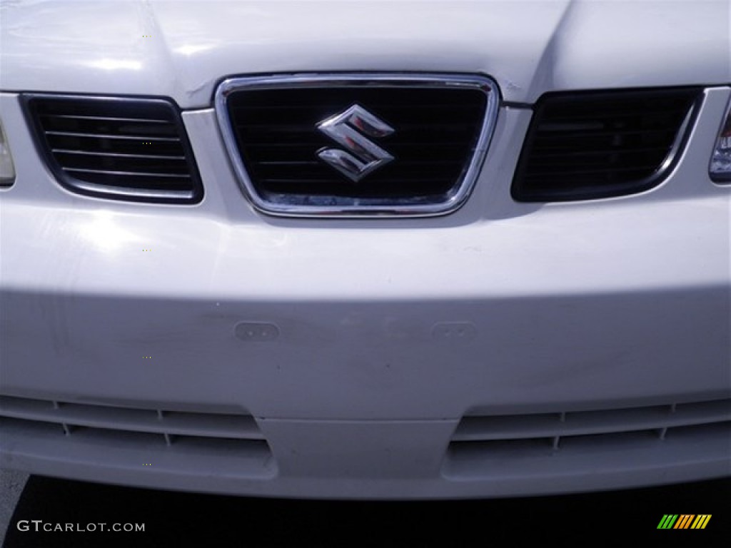 2004 Forenza S - Absolute White / Gray photo #4