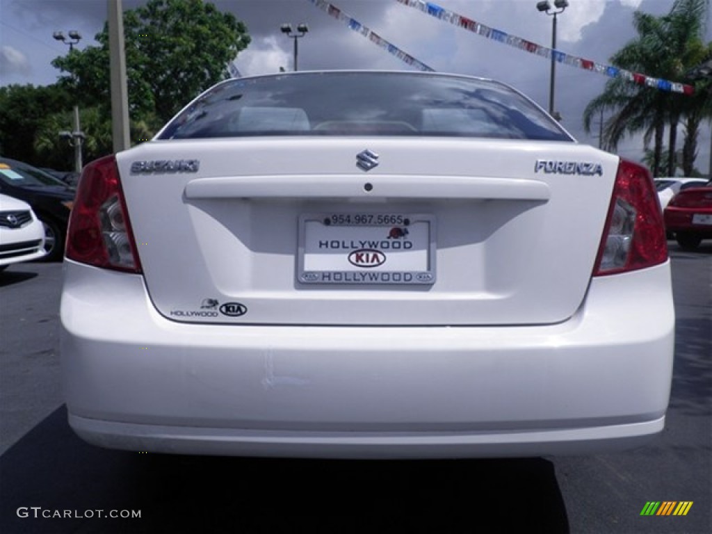 2004 Forenza S - Absolute White / Gray photo #13