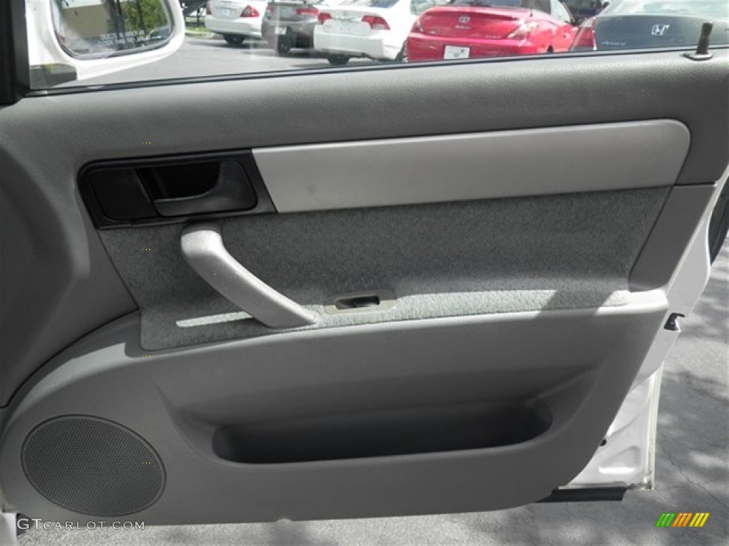 2004 Forenza S - Absolute White / Gray photo #21