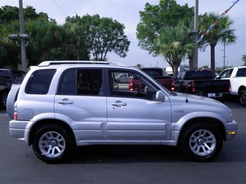 2004 Suzuki Grand Vitara LX Data, Info and Specs