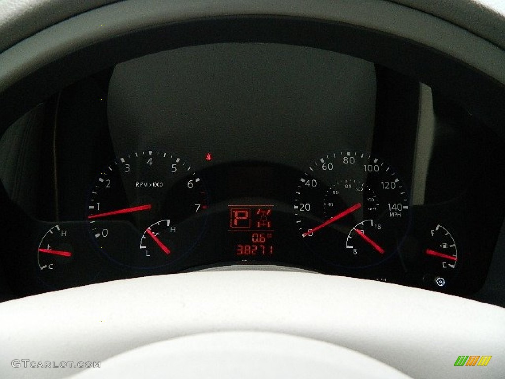 2010 Infiniti QX 56 4WD Gauges Photos